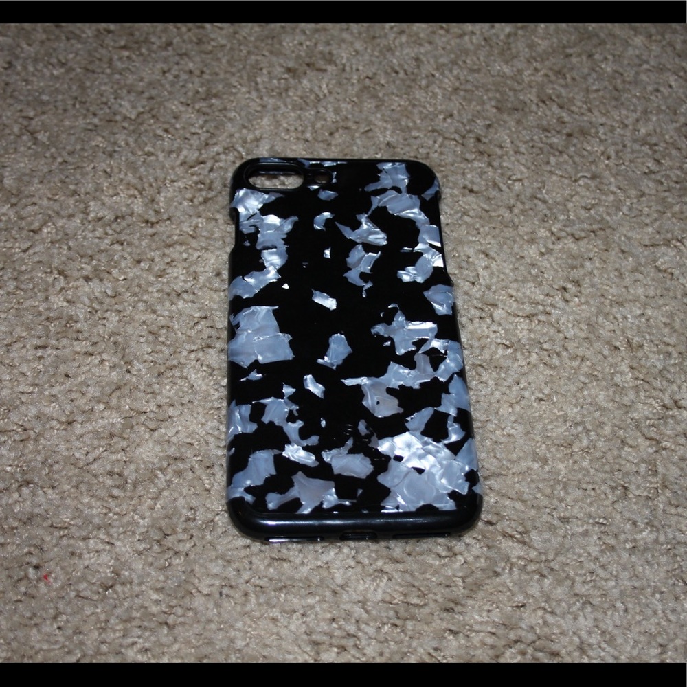 iPhone 7 Plus case - Picture 1 of 4